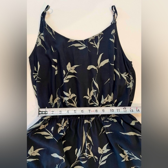 Gap Black Sage Floral Jumpsuit Small Pockets - Picture 7 of 13